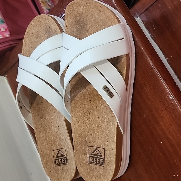 Reef White Mules with Cork Footbed Platform Open Toe Sandals, sz 9 - Picture 5 of 17